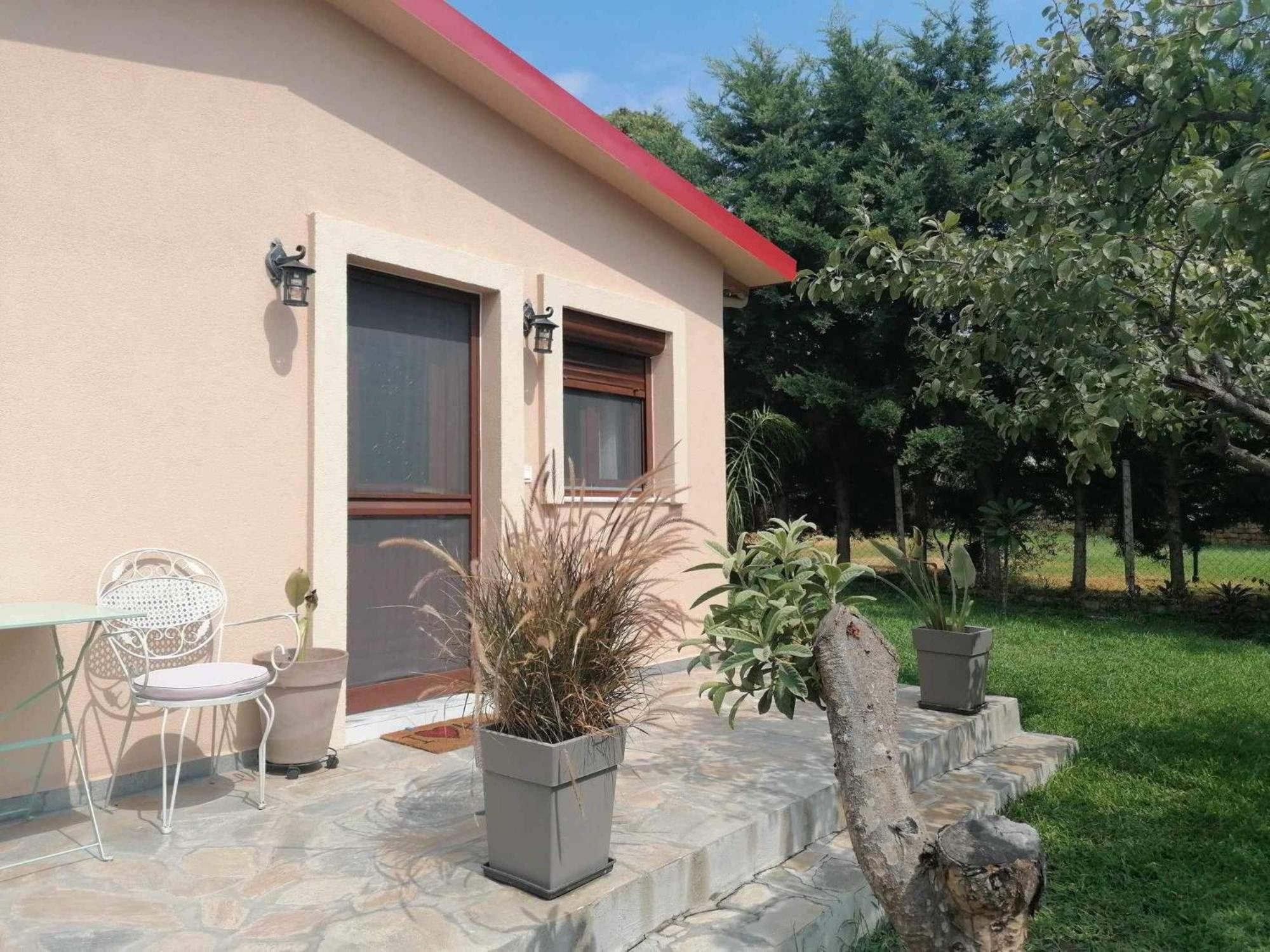 Tiny House By The Sea Nea Skioni Exterior foto